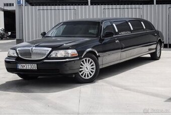 LINCOLN TOWN CAR LIMOUSINE