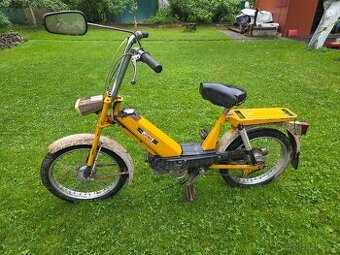Babetta 207 s kartičkou, žlutá původní s prsíčkama 5.