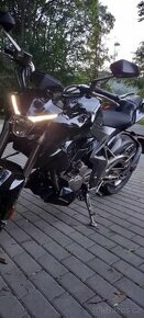 Motocykl zontes 310 R daytona black edition