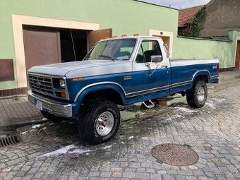 Ford F-150 4x4 V8 5.0l 1986