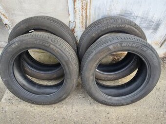 17"zánovní letní pneu Michelin 215/55/17 = 6000Kč/4ks