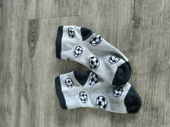 Fotbalové kotníkové ponožky vel. 23