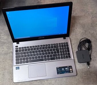 - Notebook Asus X550C -