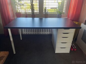 IKEA stůl (původní cena cca 2 500kč)