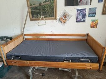 Zdravotní postel