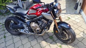 Zánovní Honda CB 650R. sleva 50.000Kč
