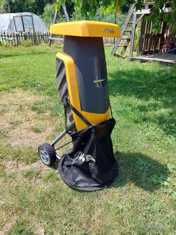 drtic vetvi: STIGA Biomaster 2200