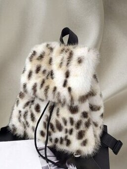 Leopardí chlupatý malý batůžek - NOVÝ