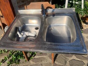 Nerezový dvojdrez včetně baterie