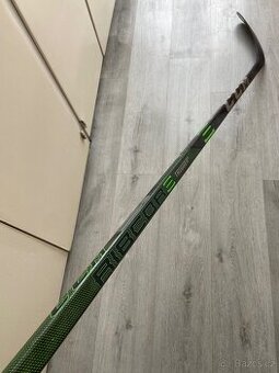 Hokejka CCM Trigger 5 95flex P28 pravá ZÁRUKA