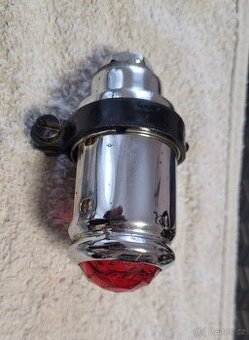 Zadní světlo na motoveterána