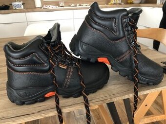 Pracovní obuv, boty 41