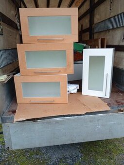 Závěsné skříňky do kuchyně