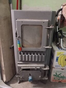 Prodám starší krbová kamna  Vlna