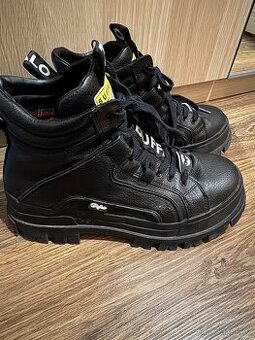 prodám zimní boty buffalo dámské