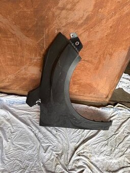 Ford C-MAX 010 - přední pravý blatník