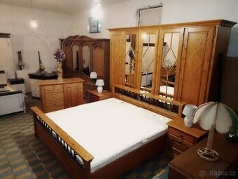 KOMPLETNÍ DŘEVĚNÁ LOŽNICE MUSTERRING