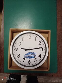 Hodiny, nástěnné 20 cm. Logo HC kometa Brno.