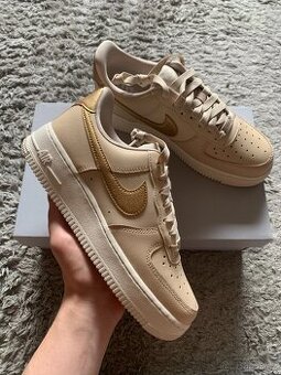 Nike Air Force 1 Sanddrift Metallic Gold - 1