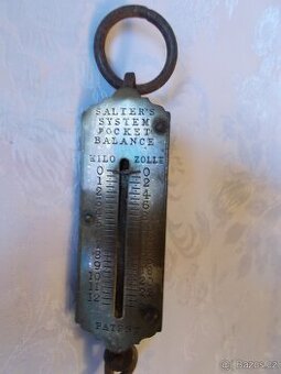 Váha mosazná závěsná na chalupu