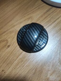 Karbonová krytka víka nádrže
