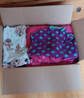 Krabice oblečení 98-110