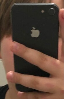 iPhone 8 64GB 100% kapacita baterie