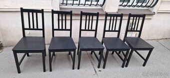 5 černých židlí IKEA Stefan