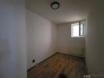 Pronájem pokoje 13 m² Na břevnovské pláni, Praha