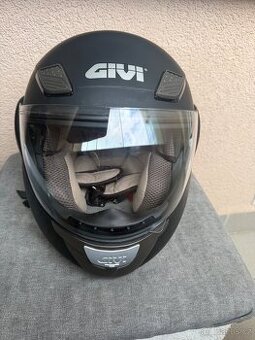 Moto helma GIVI