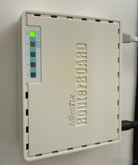 MikroTik RouterBOARD RB750Gr3