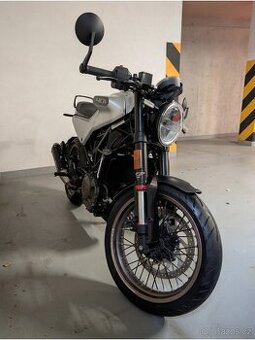 Husqvarna Vitpilen 401 Top Stav