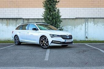 Škoda Superb Combi 2.0 TDI SCR Sportline 4x4 DSG