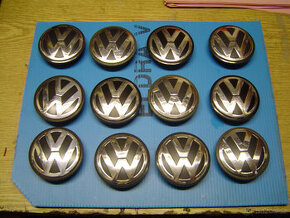 4X Pokličky na středy kol VW 3B7601171-3 sady
