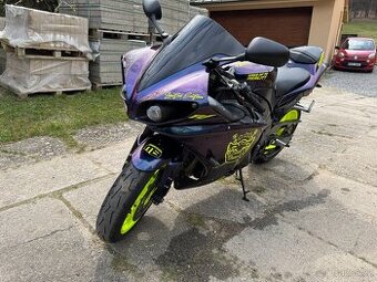 Yamaha YZF R1