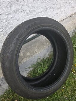 Pneumatika 225/45/R18