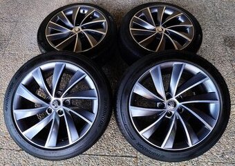 Alu kola originál Škoda Superb III 5x112 R18 Pegasus