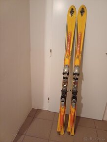 Carvové lyže K2