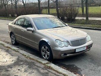 Mercedes-Benz C200 CDI W203, r.v. 2001
