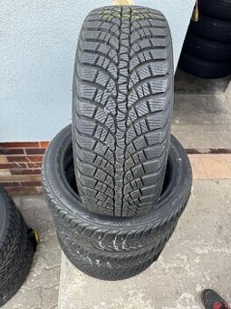205/45R17