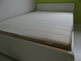 Středně tvrdá matrace IKEA MAUSUND s chráničem