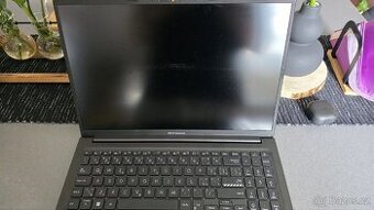ASUS Vivobook 16"