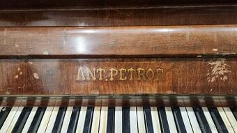 Piano ANT. PETROF