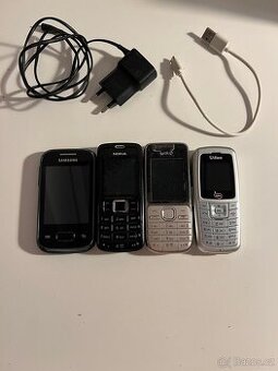 4x Mobily Telefony, pro sbiratele, Nokia, Samsung