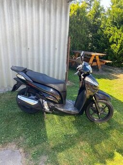 Prodám skůtr Honda SH300i - 1