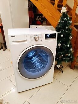 Sušička LG na 8 kg, 2 roky stará