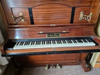 Pianino zn. Štich Prague