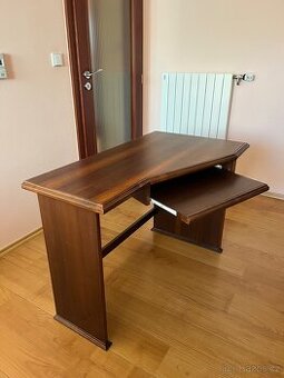 Psací stůl
