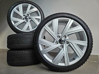 Orig. VW Golf VIII Zimní Pirelli 225/40/18 - Zánovní