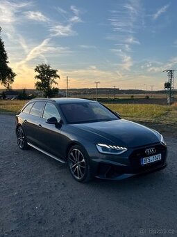 Audi A4 Avant S line